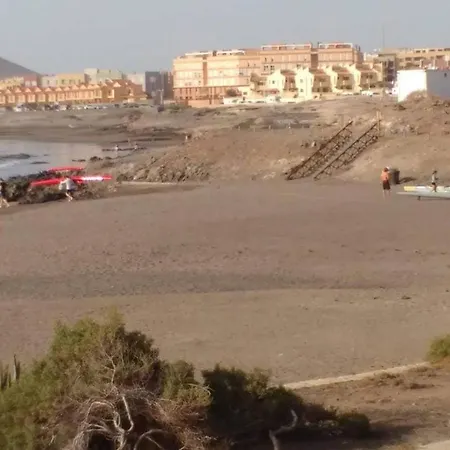 Luminoso Adosado Frente Al Mar Ferienhaus